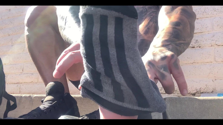 Jasons feet: बहुत खुश फुटबॉय बनने के लिए जल्द ही मोज़े की एक और जोड़ी बेच दी