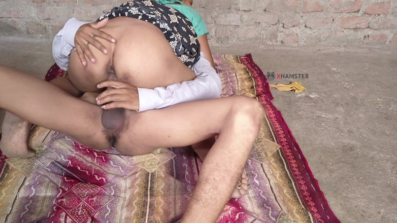 Soniya-bhabhi3: Desi Bhabhi scopata nel culo. Grande culo desi bhabhi
