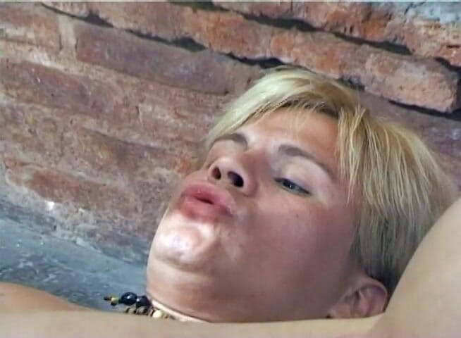 Hot Latinos dudes not gay but curious: Гетеросексуальную латину грубо трахнул его лучший друг