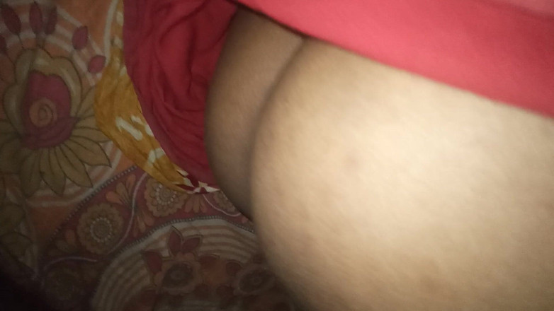 Raja puja: Mama vitregă se fute. A fost surprinsă și scuturată