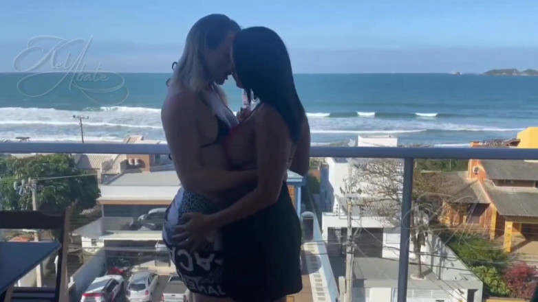 Kel Abate: Am întâlnit-o pe superba soție Patty la plajă și m-a luat să-i...