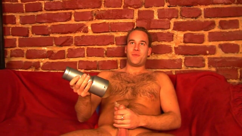 Jerking studs: Kıllı göğüslü Liborio heteroseksüel adam ilk kez fleshlight dildo deniyor