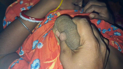 Trilokinath: Sütlü anne yarak test ediyor ve Hintli bihari mam'i sikiyor