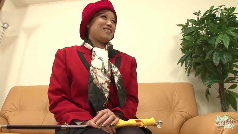 Magic Asian Pussy: Tato roztomilá japonská dívka konečně dostane šanci hrát si se svou...