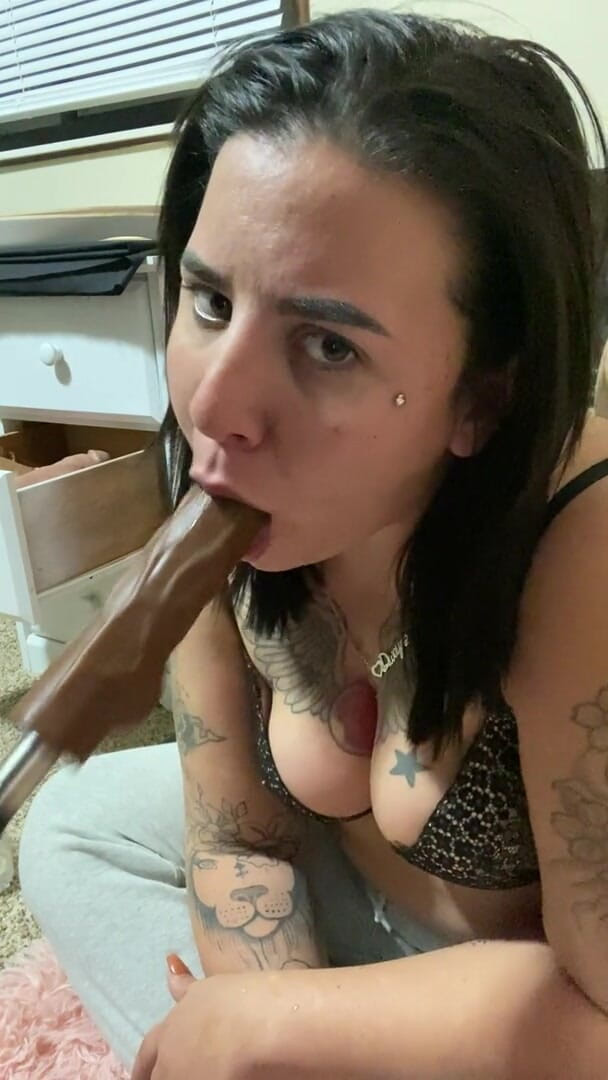 MzKiTTy91: PAWG MILF ดูดควย BBC ดิลโด้แบบน้ำลายยืด
