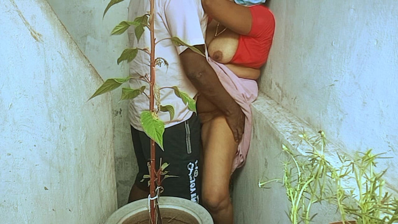 Priyanka314: Une tatie du village avec son beau-fils de House Woner...