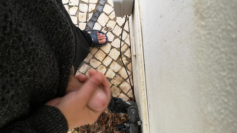 Rafael Torreano: Guy Filming Himself Wanking Outside From Eye View Perspective