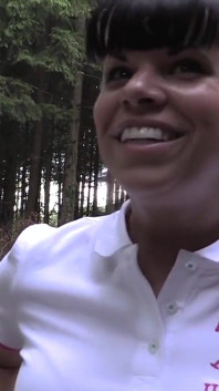 Muie în aer liber în pădure până la tunet cu Amanda Jane