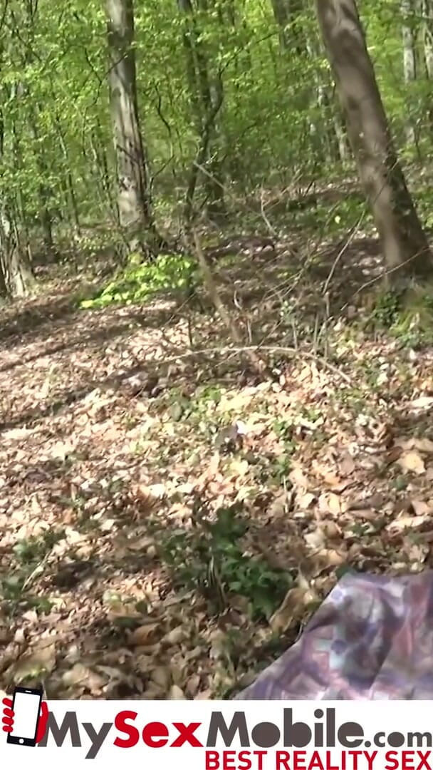 MySexMobile: Outdoor fuck with nice French girl Beatrice - MySexMobile