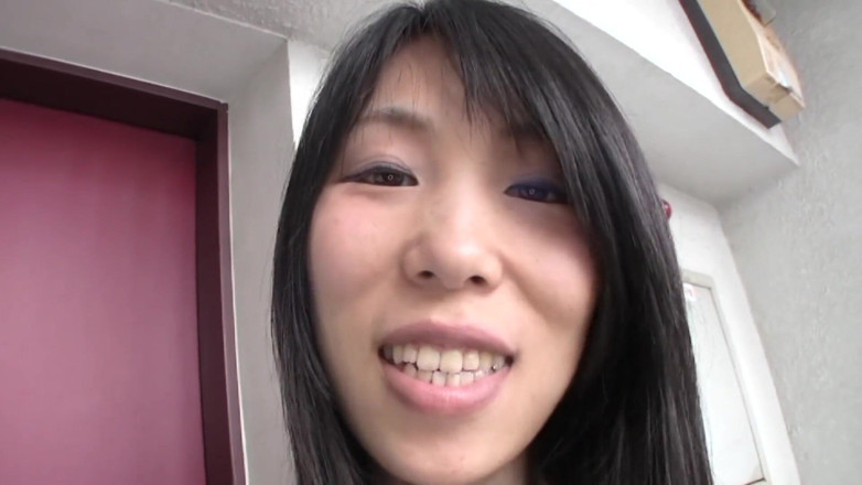 Japan Lust: 정액으로 채워지길 원하는 마른 일본 밀프의 털이 무성한 보지