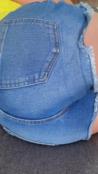 Jeans Farts at Max Power