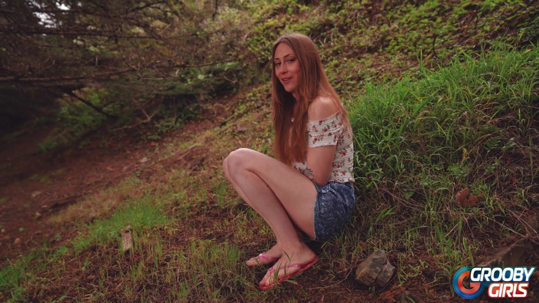 Grooby Girls: TS Teaka Mesitas ejaculează