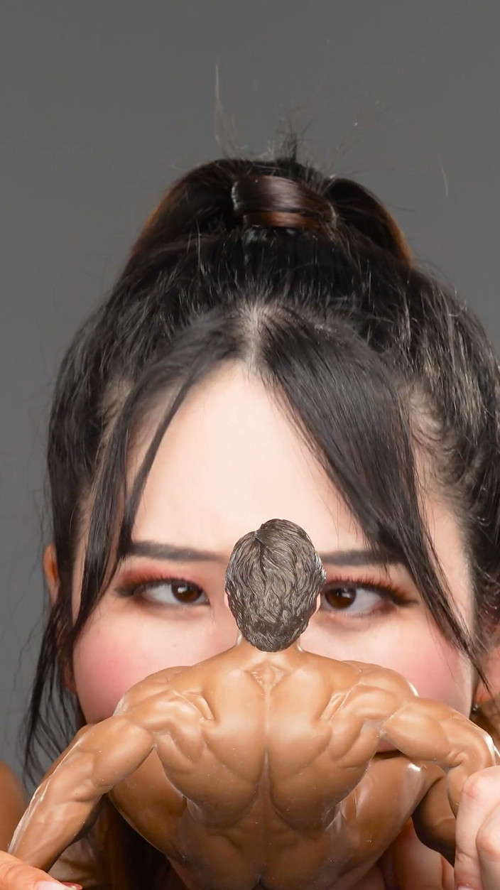 Japan Fetish Fusion: Gurile lor uriașe pe penisul tău Devii obiectul sexual al...