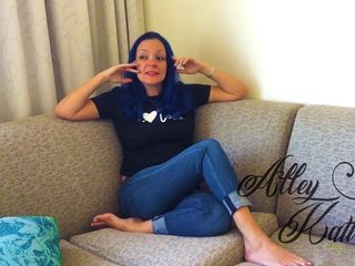AlleyKat Productions: Alleychatt - What Made Me a Swinger Hotwife
