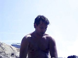 Boy top Amador: Very horny on the nudist beach