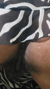 过于大胆的高大丰满屁股挑逗几乎适得其反