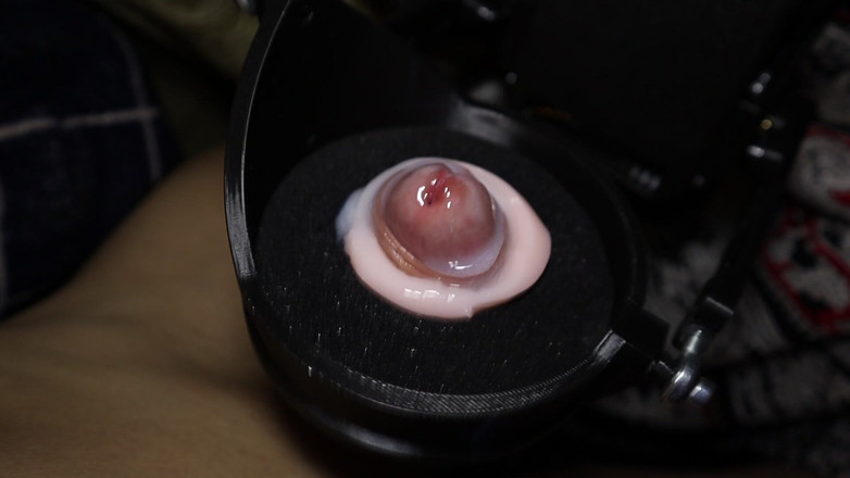 SEXY_GUYBEST: Snažte se nestříkat s tímto zázračným strojem pro penis bez...