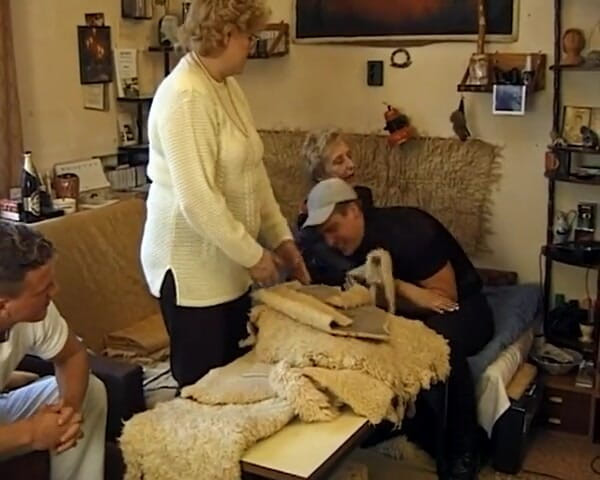 BB Video - Old School: Orgia all'aperto con nonna tedesca sesso amatoriale e anale