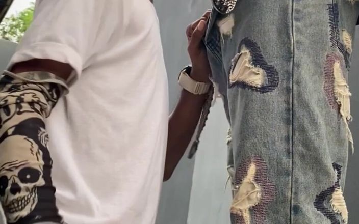 YungthugM: 户外性爱是狂野和顽皮的