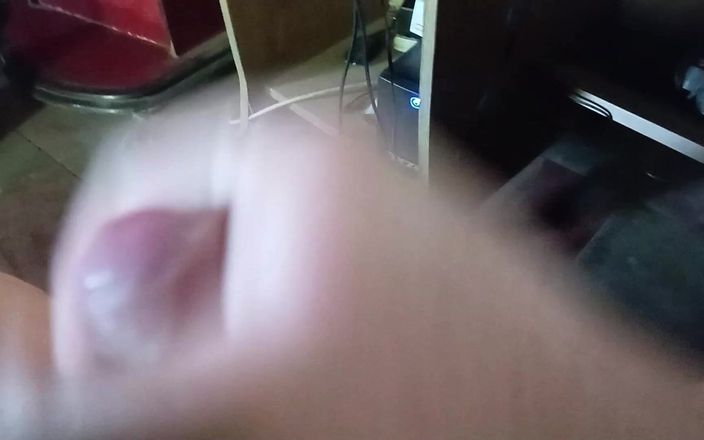 camusjr7: 私のチンポに近づく
