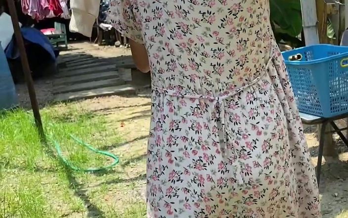 Bella Ivanka: Indo Viral Caught in Banana Orchard