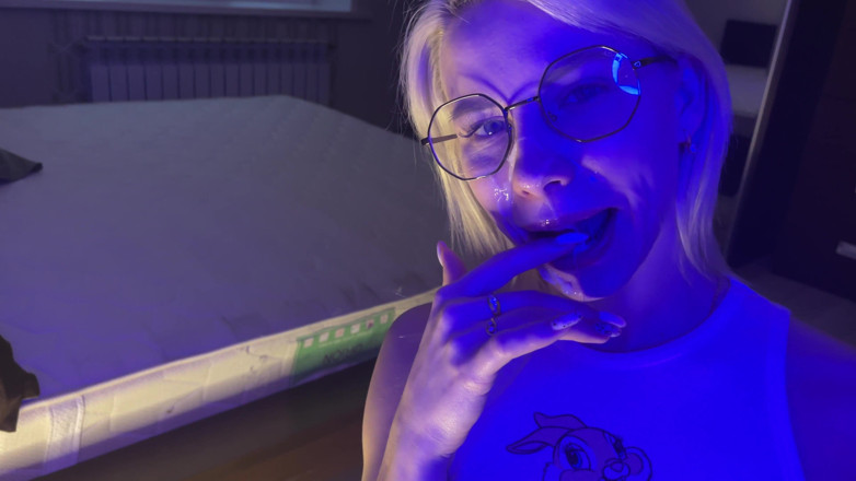 Vik1one: Eighteen-year-old beauty Vik1One with glasses does a deep blowjob