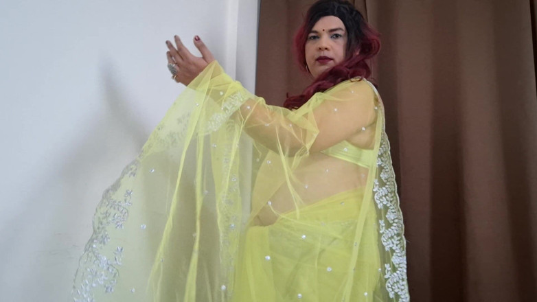 Indiansissychubby: Zaawadi Indiansissychubby memerlukan banyak batang yang baik dan seks tegar