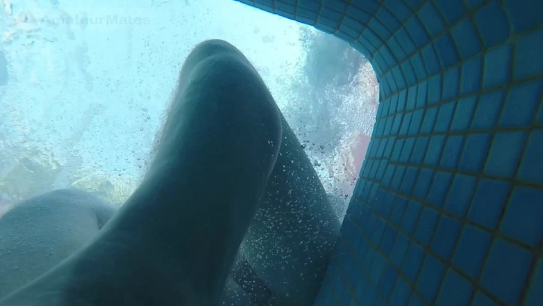 AmateurBoysPissing: Amateur Pale Skin Redhead Guy with Hot Smooth Bum Caught...