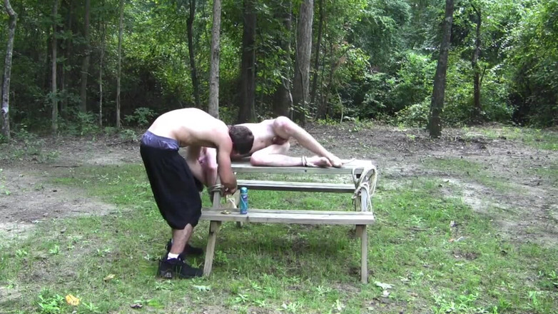 Dream Boy Bondage: テーブルトップ - 第2章