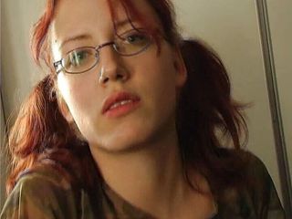 Radical: 19år röd Sonja knullar amatörporn - mager söt amatörflicka