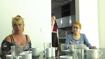 Trans Angels: TransAngels - шлюховатая сестра моей подруги - Mike Паника, Натали Марс