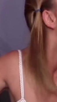 Loira milf Julie chupa e cavalga maciço bbc para acabamento cremoso
