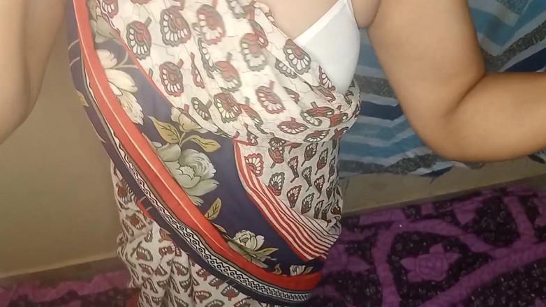 Neelima69: Desi indická prostitutka s zákazníkem