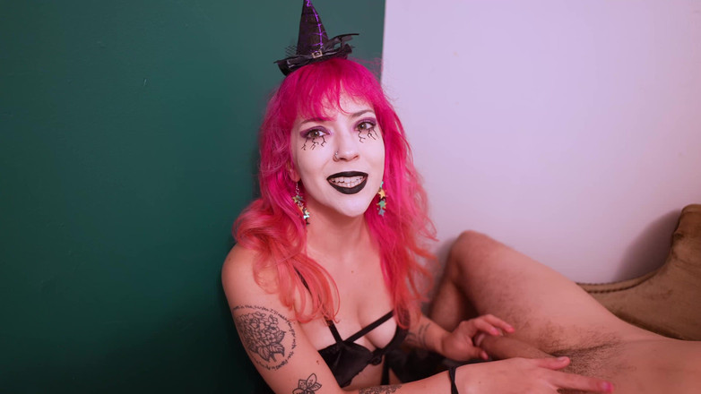 lilredvelvettt: Penyihir menyusutkan penismu dan menjilatmu