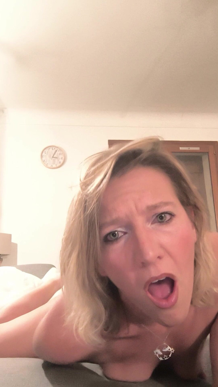 Possession: MILF Perancis Mendapat Merangkap