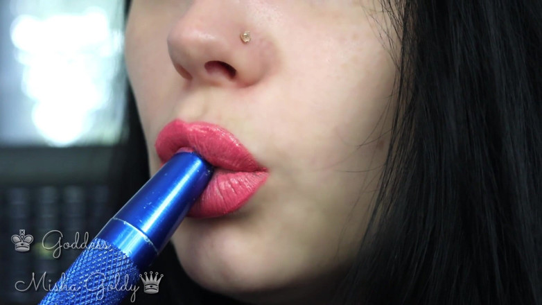 Goddess Misha Goldy: Cum to my big pink seduction and big hookah smoke!