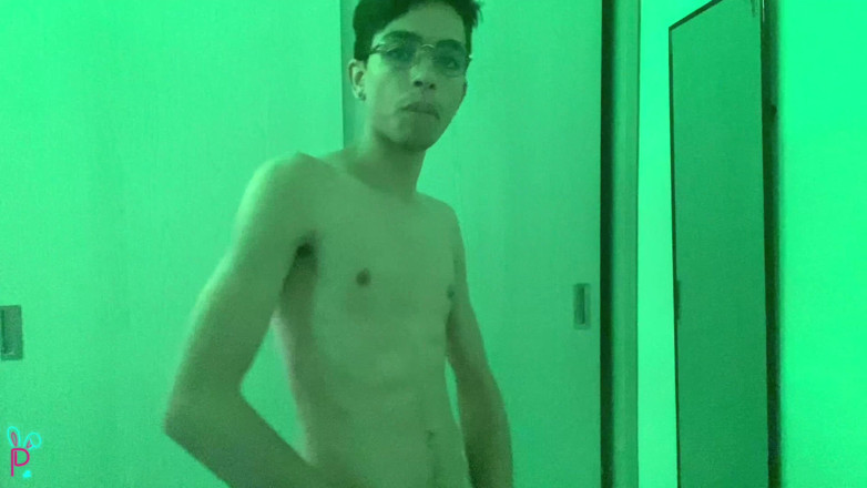 Isak pervert: I Cum Hard Showing My Ass and My Latin Cock