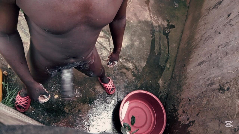 Hongi: Чорношкірий хлопець знає, як поводитися з його великим членом