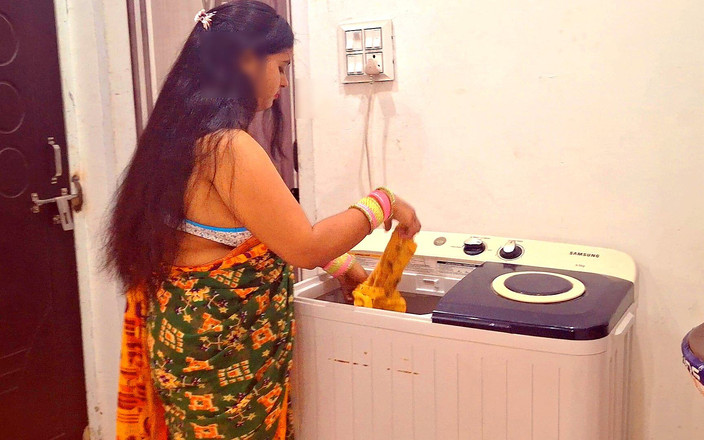 Naughty_Friends: Suri rumah montel panas menikmati kongkek xxx dengan hamba.