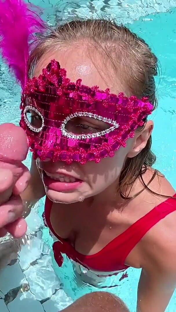 Amateur Hotwife Gets a Messy Facial by the Pool (NomadsPlay) Amateur Hotwife Gets a Messy Facial by the Pool (NomadsPlay)