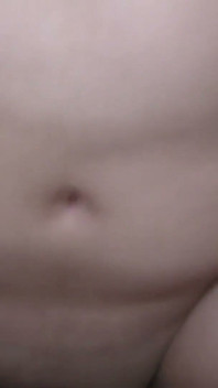 Příliš roztomilá přítelkyně při soukromém focení, venkovní orál se promění v surový sex ve stoje a hluboký creampie