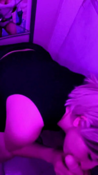 Il mio primo gloryhole al party di scambisti (ingoia 4 sborrate)