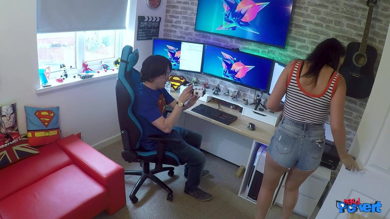 Nerd Pervert: Abbie price- il pompino riluttante