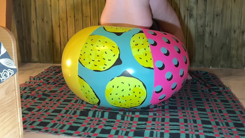 BeachBallsDuo: İki büyük 42 ve 48 plaj topu 200 kilomuzun altında eziliyor!