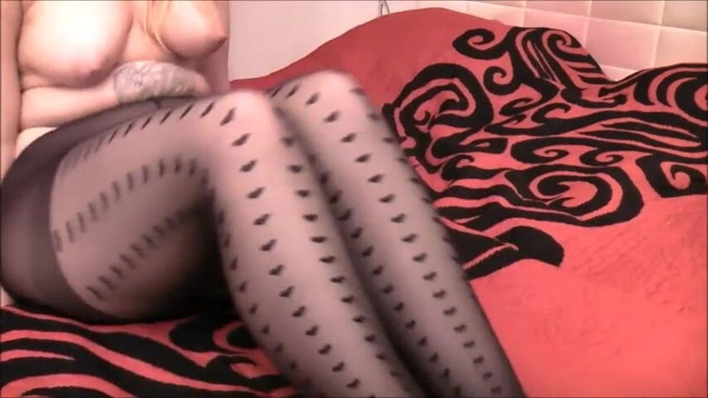 Sally Secret: Hot in nylons