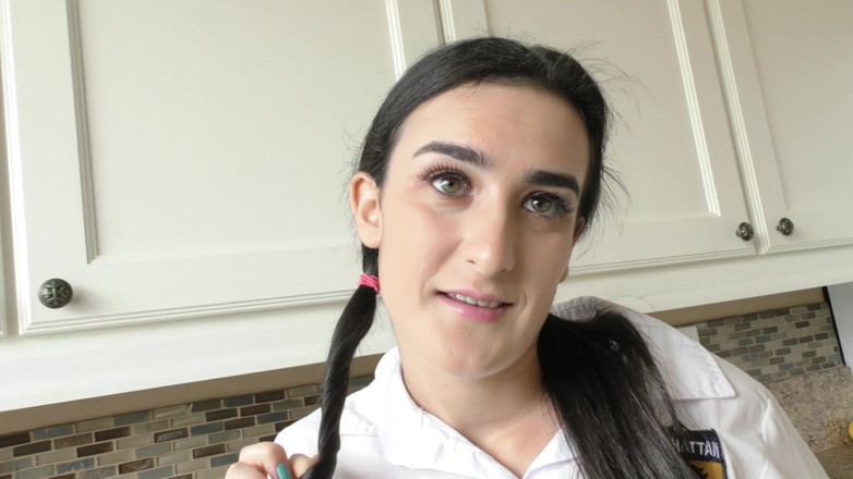 Hefburg: Petite whore rimms and swallows