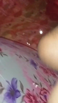 Yangzi Apni Chut Ankal Se Chuda Rahi