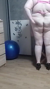Șorțul nou de cauciuc SSBBW și nu dedesubt