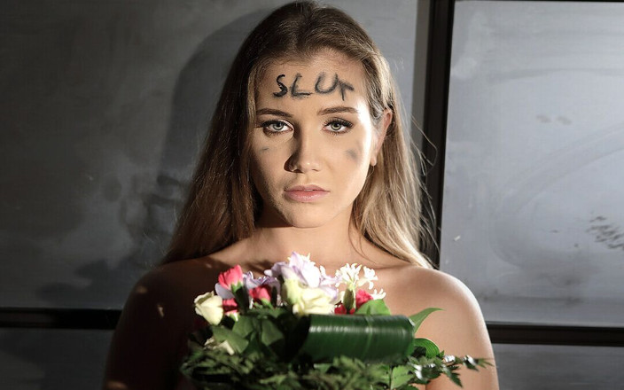 Dark Room VR: Kebangkitan si jalang