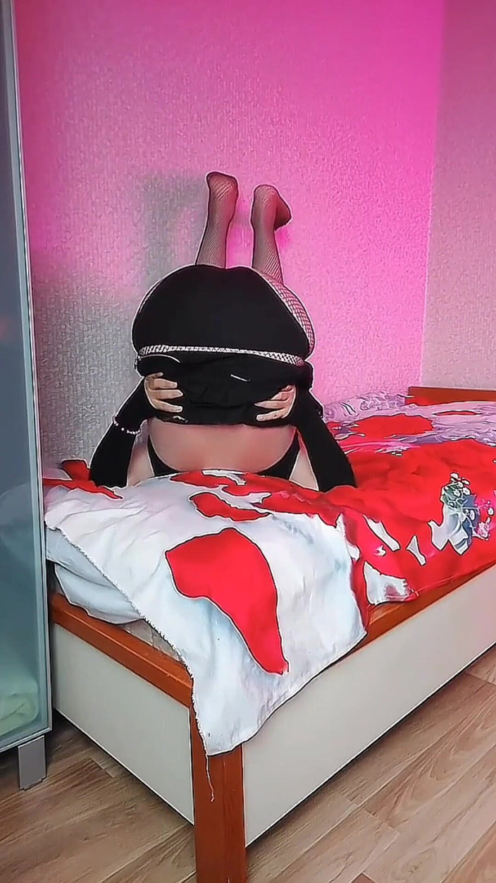 Kitty_Cross: Big Ass Sexy Dancing White Boy Gay Crossdresser Sissy Kitty